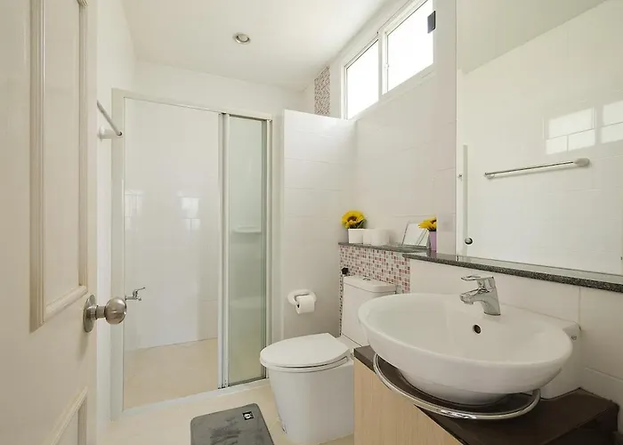 3br Family L 8 Guests Pool Access L Bangkok
