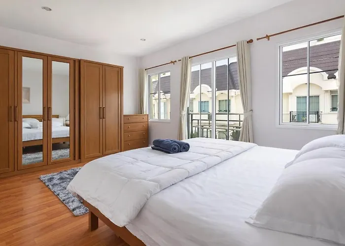3br Family L 8 Guests Pool Access L Holiday home Bangkok