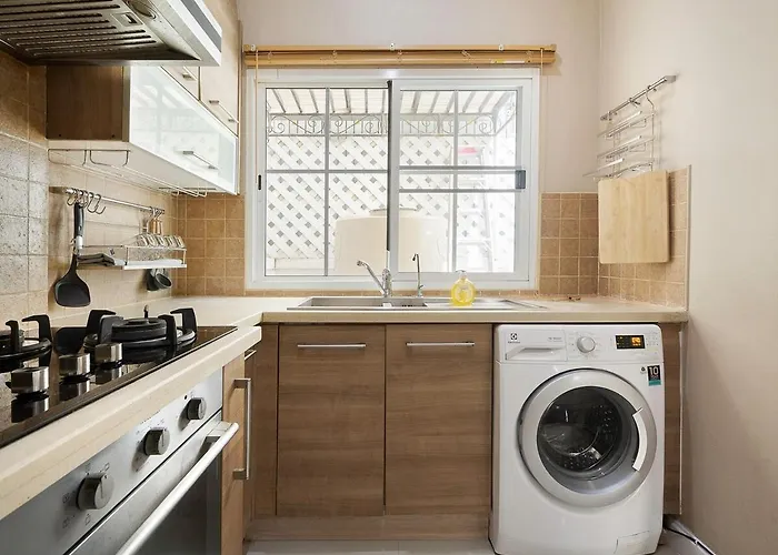 3br Family L 8 Guests Pool Access L Bangkok